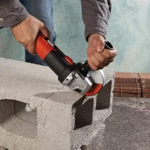 Esmerilhadeira Angular 115mm Black Decker, Modelo G720, com Potência de 820W, Ideal para Trabalhos em Serralherias, 127V